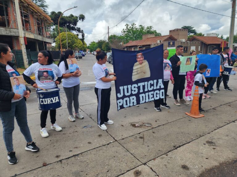 La familia de Diego Pérez pidió al fiscal que le devuelva su teléfono celular