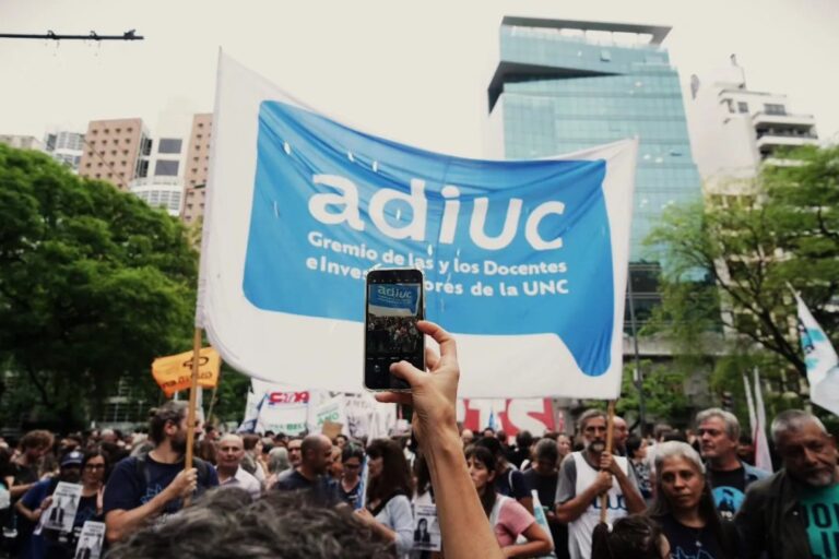 Docentes universitarios realizarán un paro este miércoles, jueves y viernes