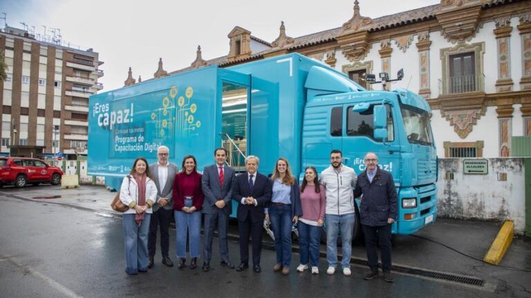 La Diputación Provincial de Córdoba incorpora un aula móvil al proyecto