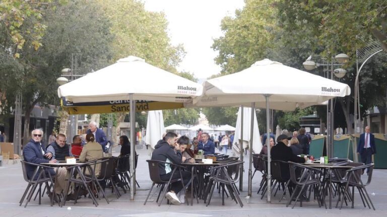 La Policía Local contará con agentes específicos para el control de veladores de hostelería