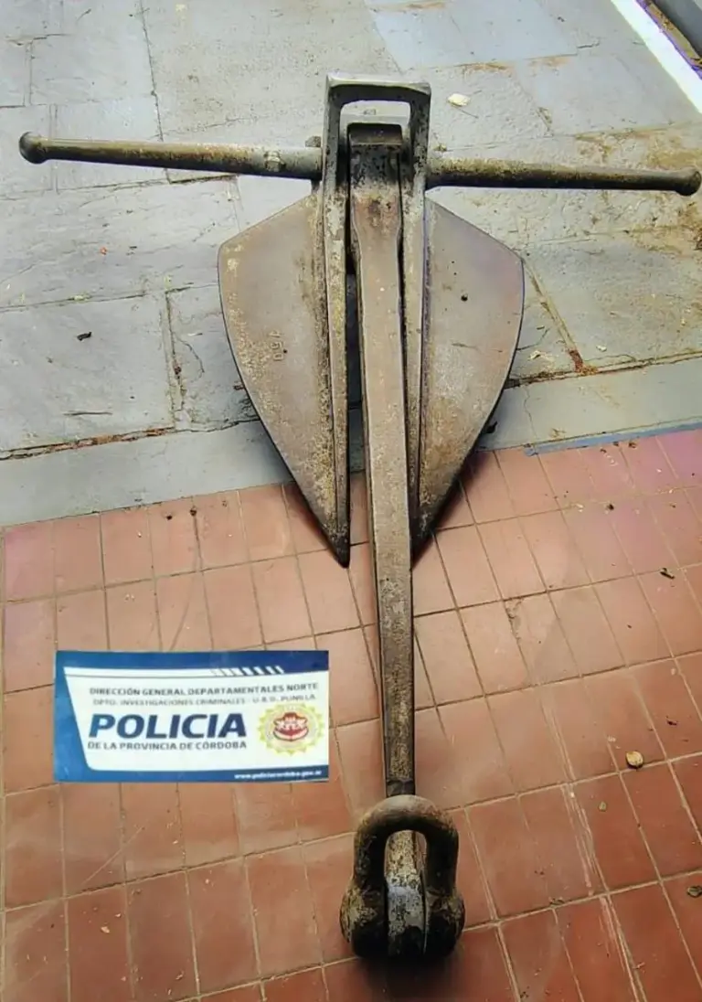 Hallaron el ancla que habían robado del monumento a Almirante Brown en Carlos Paz