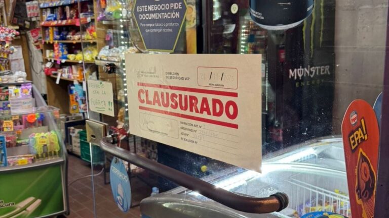 Clausuraron 14 kioscos en Villa Carlos Paz por venta de alcohol fuera de horario