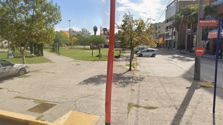 Carlos Paz: detenido tras intentar robar de una EcoSport en la Plaza de Palos