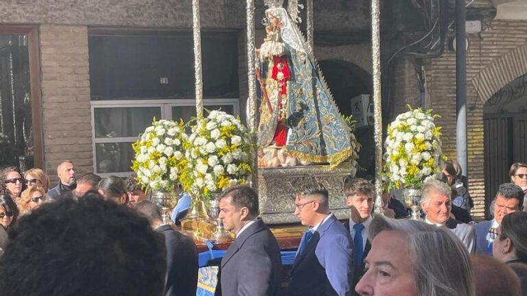 La Bajada de la Virgen cumple un año más la tradición en Puente Genil