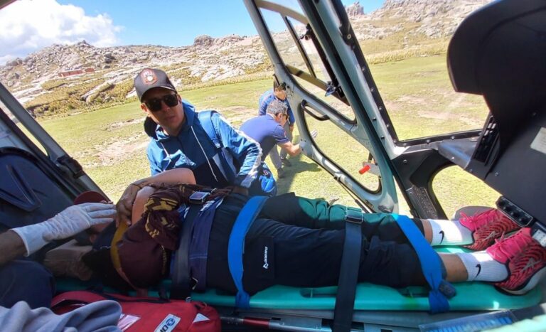 Evacuaron a una mujer herida en el cerro Champaquí