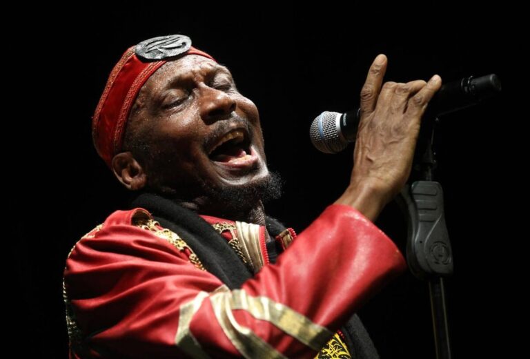 Muere Jimmy Cliff a los 81 años: el artista que llevó el reggae al mundo