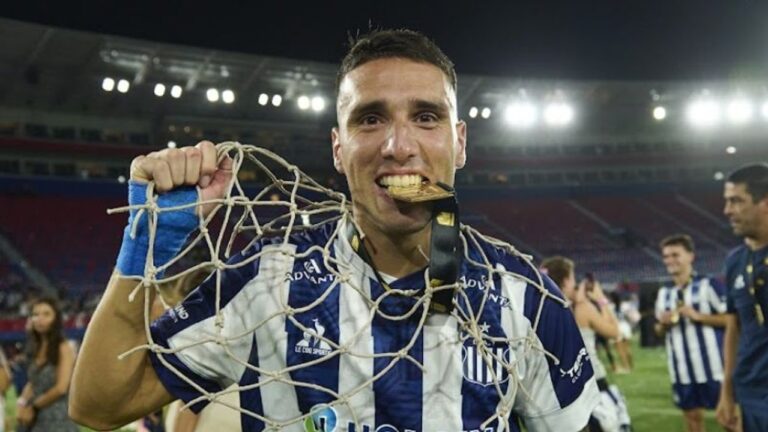 Benavídez sigue en Brasil: Paranaense ejecutó la compra y no vuelve a Talleres