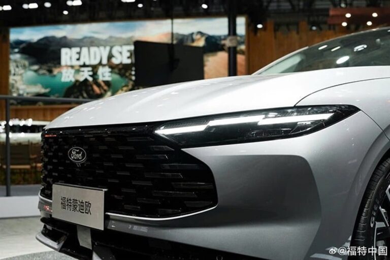 Mondeo 2026: el sedán que Ford produce en China y que hereda rasgos del Mustang