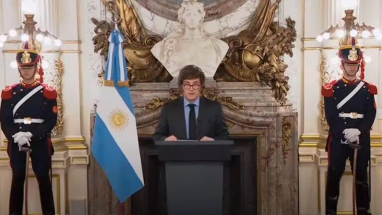 Milei cerró 2025 profundizando el ajuste: menos gasto social y más recortes salariales