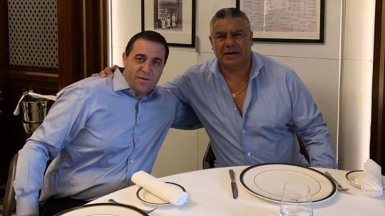 Trajes Ermenegildo Zegna, zapatillas Balenciaga