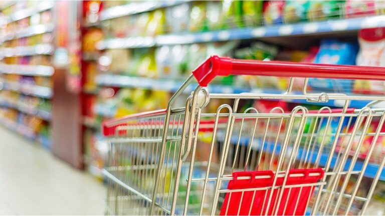 La suba de los alimentos empuja la inflación de enero, pero hay señales de desaceleración de los aumentos