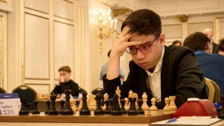 Faustino Oro quedó a un paso de meterse en la historia grande del ajedrez